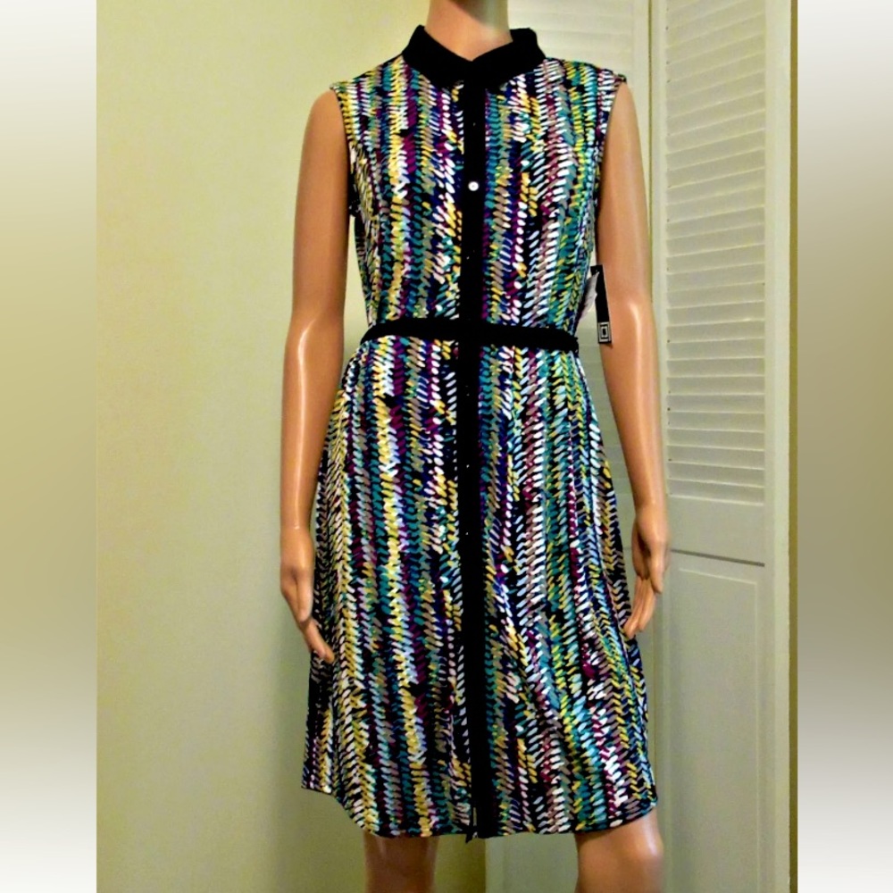 Liz Claiborne Size Small NWT Stretch Collared Button Up Colorful Printed Dress